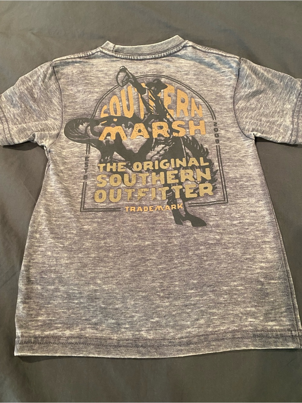 Southern Marsh Heathered Gray Tee with Gold Graphic